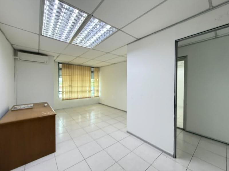 Shop for Rent in Taman Seri Orkid (Skudai) - Shawn Lee - Interior - PropertyGuru.com.my