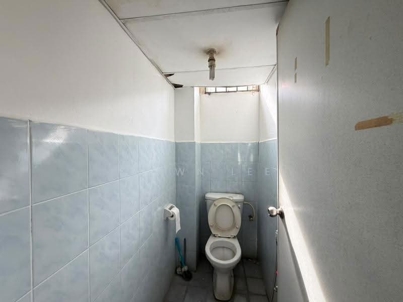 Shop for Rent in Taman Seri Orkid (Skudai) - Shawn Lee - Bathroom - PropertyGuru.com.my
