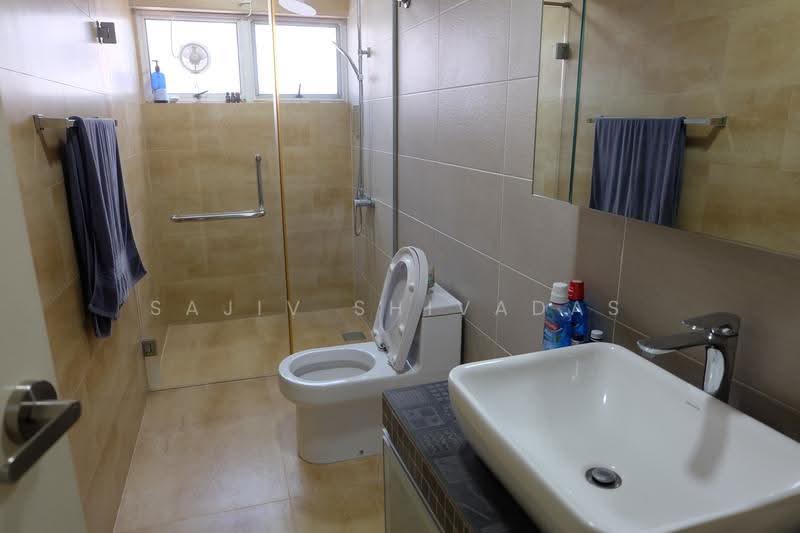 Semi-Detached House for Sale in Bangsar (Kuala Lumpur) - Sajiv Shivadas - Bathroom - PropertyGuru.com.my
