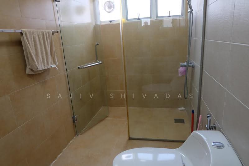 Semi-Detached House for Sale in Bangsar (Kuala Lumpur) - Sajiv Shivadas - Bathroom - PropertyGuru.com.my