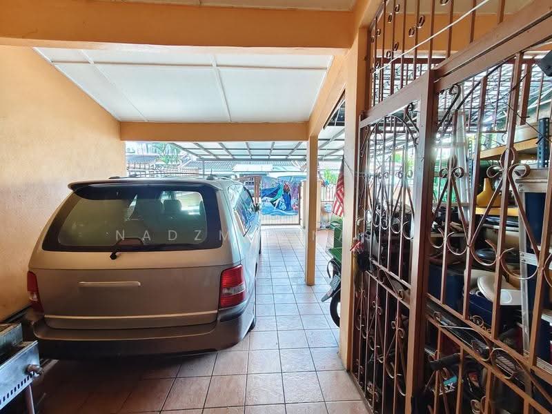 Rumah Teres 2-Tingkat untuk Dijual di Taman Suria Jaya (Cheras) - Nadzmie Nasir - Car Park - PropertyGuru.com.my