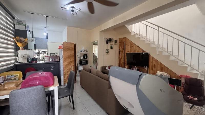 2-storey Terraced House for Sale in Bandar Bukit Beruntung (Bukit Beruntung) - Zann Fauzan - Living Room - PropertyGuru.com.my