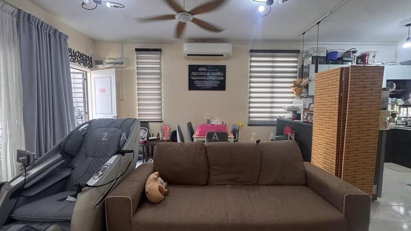 2-storey Terraced House for Sale in Bandar Bukit Beruntung (Bukit Beruntung) - Zann Fauzan - Living Room - PropertyGuru.com.my