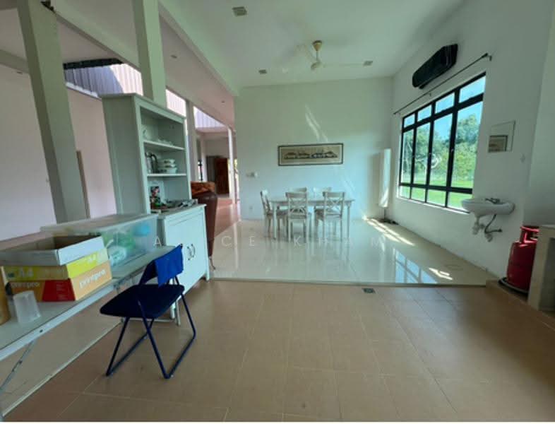 Tanah Pertanian untuk Dijual di Kuala Linggi (Melaka) - Alice Kham - Dining Room - PropertyGuru.com.my