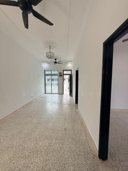 1-storey Terraced House for Sale in Taman Pasir Putih (Pasir Gudang) - Daniel Yong - Interior - PropertyGuru.com.my