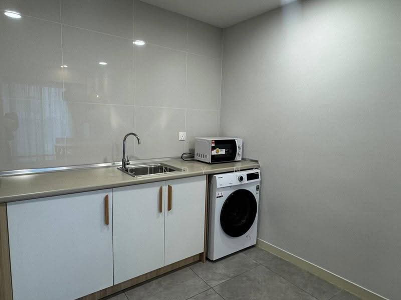 Service Residence for Sale at Ooak Suites @ Kiara 163 - Cindy Ng - Kitchen - PropertyGuru.com.my