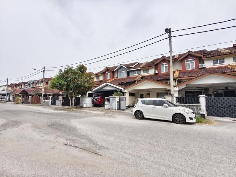 Rumah Teres 2.5-Tingkat untuk Dijual di Kajang (Selangor) - Nadzmie Nasir - Exterior - PropertyGuru.com.my