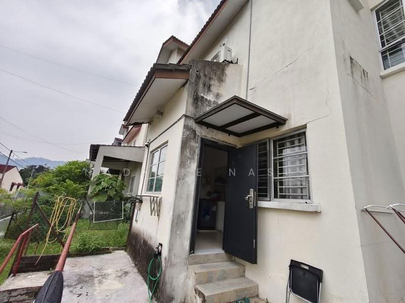 Rumah Teres 2.5-Tingkat untuk Dijual di Kajang (Selangor) - Nadzmie Nasir - Exterior - PropertyGuru.com.my