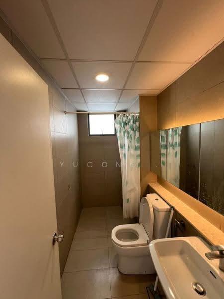 Condominium for Sale at The WaterEdge (Pinggiran Air) - Yucong . - Bathroom - PropertyGuru.com.my