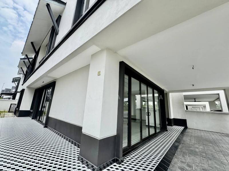 Rumah Berkembar untuk Dijual di Elmina (Shah Alam) - Nur Alia Omar - Exterior - PropertyGuru.com.my