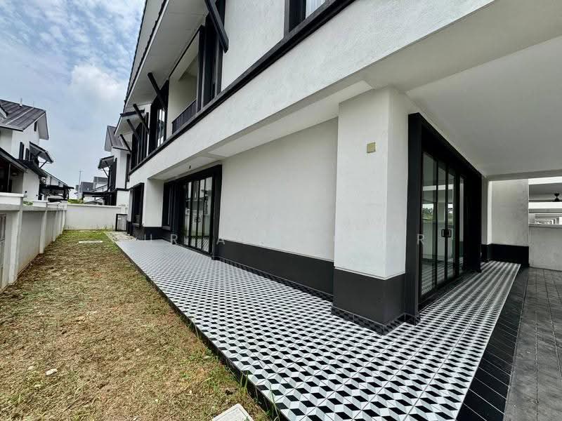 Rumah Berkembar untuk Dijual di Elmina (Shah Alam) - Nur Alia Omar - Exterior - PropertyGuru.com.my