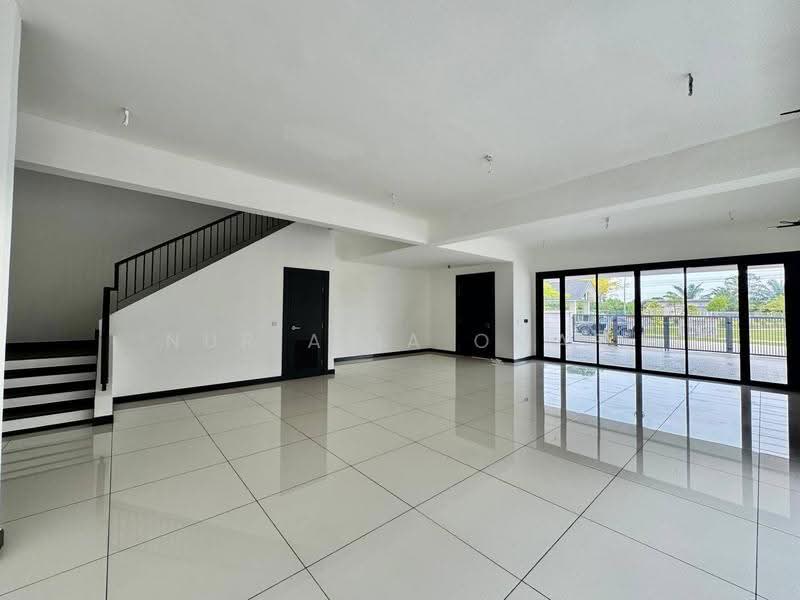 Rumah Berkembar untuk Dijual di Elmina (Shah Alam) - Nur Alia Omar - Living Room - PropertyGuru.com.my