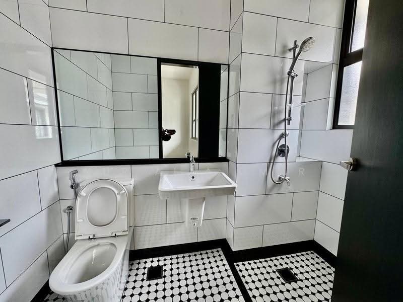 Rumah Berkembar untuk Dijual di Elmina (Shah Alam) - Nur Alia Omar - Bathroom - PropertyGuru.com.my