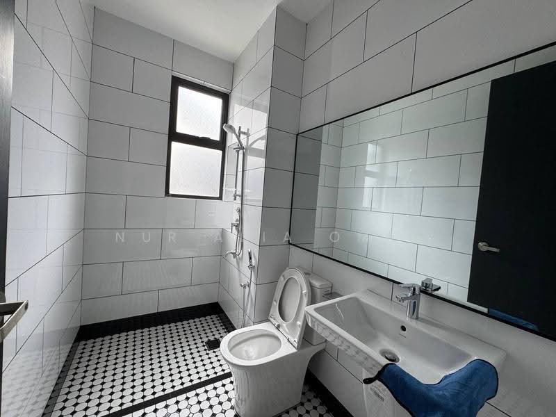 Rumah Berkembar untuk Dijual di Elmina (Shah Alam) - Nur Alia Omar - Bathroom - PropertyGuru.com.my