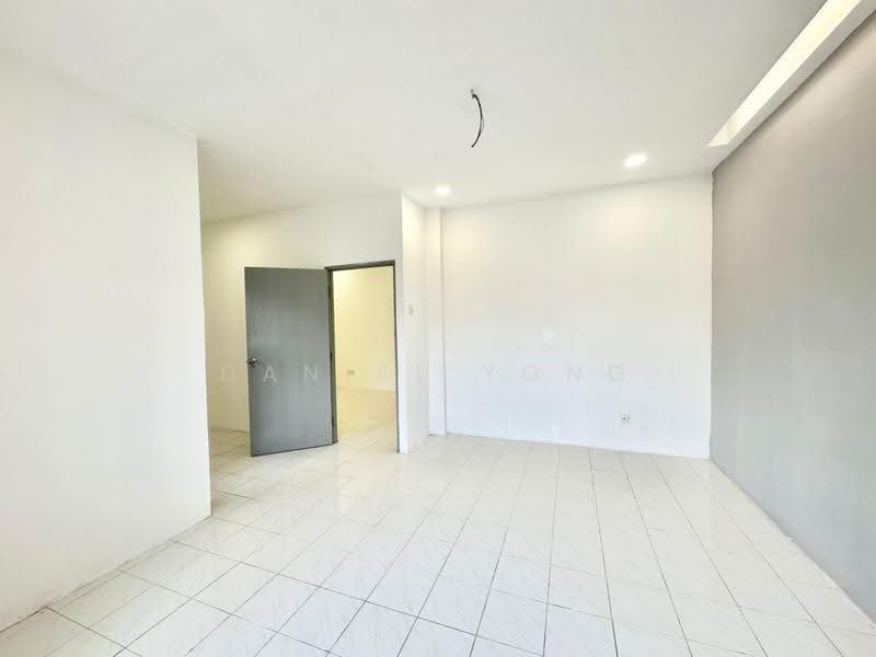 2-storey Terraced House for Sale in Taman Putri Kulai (Kulai) - Daniel Yong - Interior - PropertyGuru.com.my