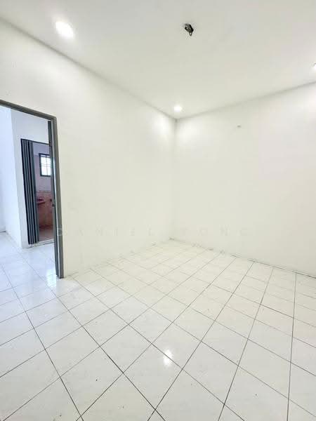 2-storey Terraced House for Sale in Taman Putri Kulai (Kulai) - Daniel Yong - Interior - PropertyGuru.com.my