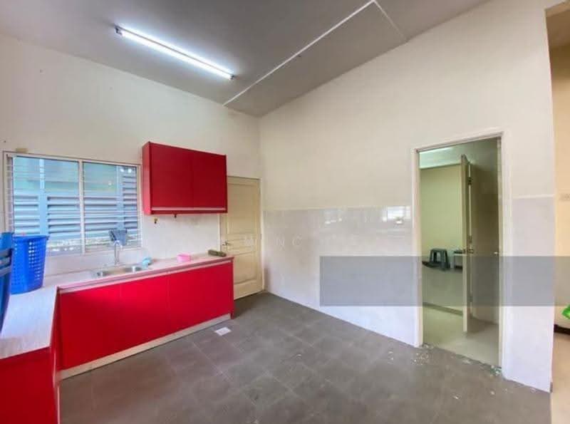 Semi-Detached House for Rent in 16 Sierra (Puchong) - Shawn Tan - Kitchen - PropertyGuru.com.my