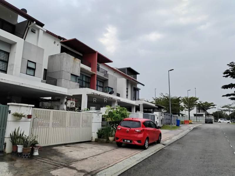 Rumah Teres 2.5-Tingkat untuk Dijual di Taman Cahaya Alam (Shah Alam) - Harry Lee - Exterior - PropertyGuru.com.my