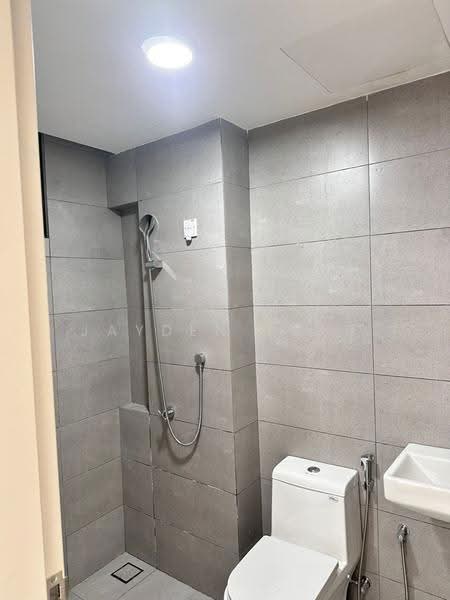 Service Residence for Sale at Vivo Executive Apartment - Jayden Yeap - Bathroom - PropertyGuru.com.my