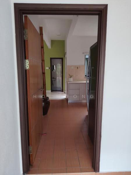 Rumah Bandar untuk Disewa di Taman Equine (Seri Kembangan) - Ho Hoong - Kitchen - PropertyGuru.com.my