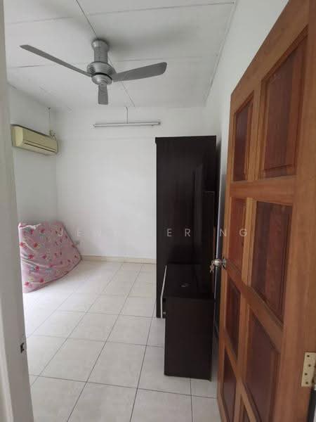 Apartment for Sale at Nusa Bestari Shoplot Apartment - Jennifer Ng - Bedroom - PropertyGuru.com.my