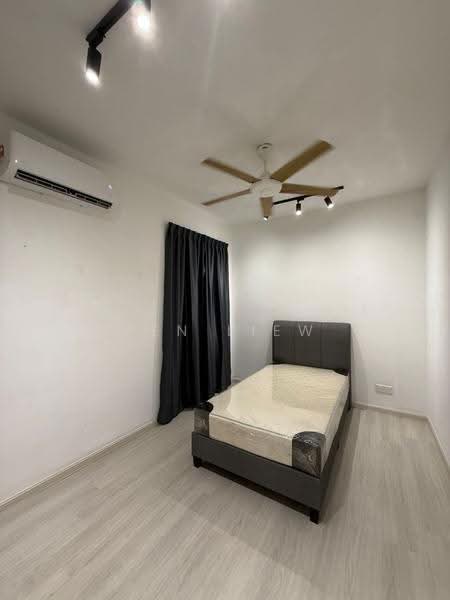 Kediaman Servis untuk Dijual di D'Putra Suites - Ken Liew - Bedroom - PropertyGuru.com.my