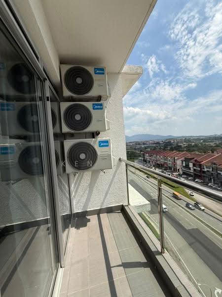 Kediaman Servis untuk Dijual di D'Putra Suites - Ken Liew - Balcony - PropertyGuru.com.my