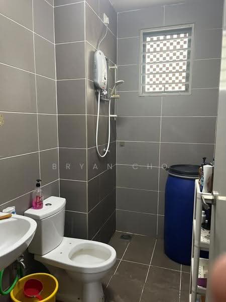 Pangsapuri untuk Dijual di Ria @ Amaniah Mulia - Bryan Cho - Bathroom - PropertyGuru.com.my