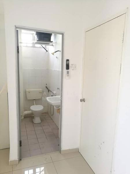Residential Land for Rent in Bandar Perda (Bukit Mertajam) - Adzila Mokhti - Bathroom - PropertyGuru.com.my