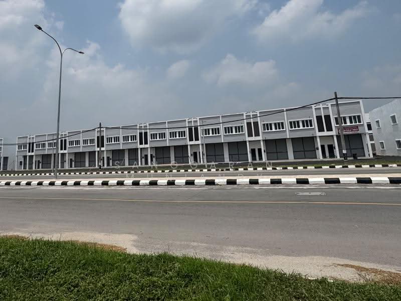 Shop / Office for Sale in Double Storey Shop Office (DSSO) at Lunas (Lunas) - Sanggaran Muniandy - Exterior - PropertyGuru.com.my