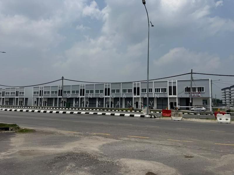 Shop / Office for Sale in Double Storey Shop Office (DSSO) at Lunas (Lunas) - Sanggaran Muniandy - Exterior - PropertyGuru.com.my