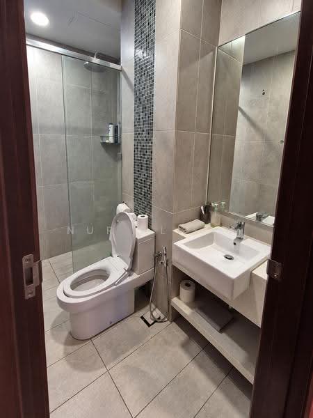 Kondominium untuk Dijual di Queens Residences Q1 @ Queens Waterfront - Nur Alisya - Bathroom - PropertyGuru.com.my