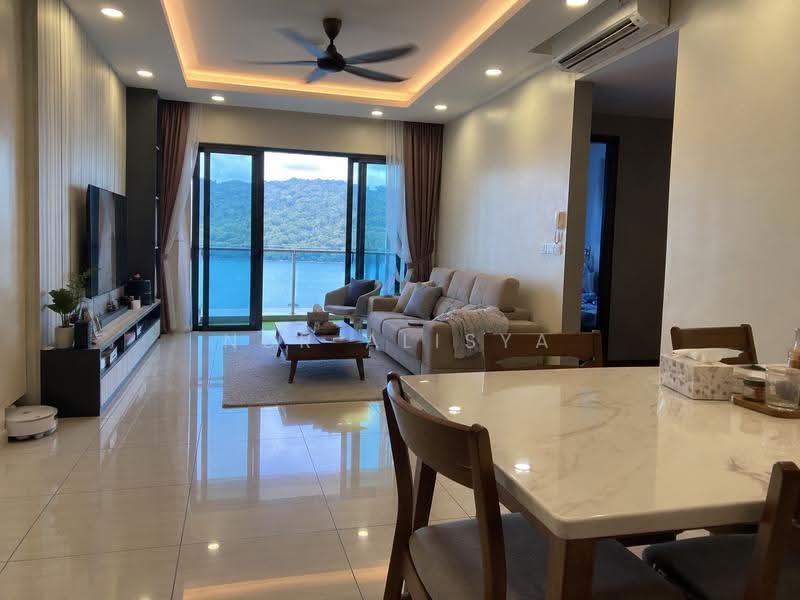 Kondominium untuk Dijual di Queens Residences Q1 @ Queens Waterfront - Nur Alisya - Living Room - PropertyGuru.com.my