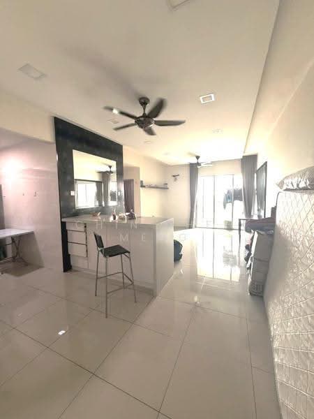 Kediaman Servis untuk Dijual di Silk Residence - Chin Chee Meng - Living Room - PropertyGuru.com.my