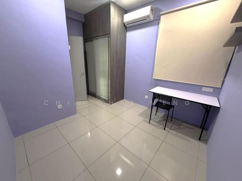Kediaman Servis untuk Dijual di Silk Residence - Chin Chee Meng - Bedroom - PropertyGuru.com.my