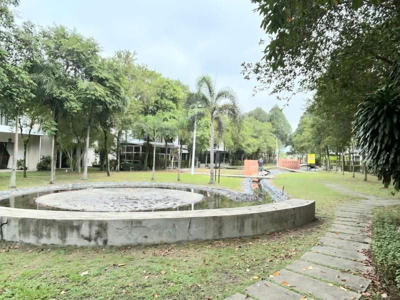 Rumah Berkembar untuk Dijual di Lake Edge (Puchong) - Wendy Chin - Exterior - PropertyGuru.com.my
