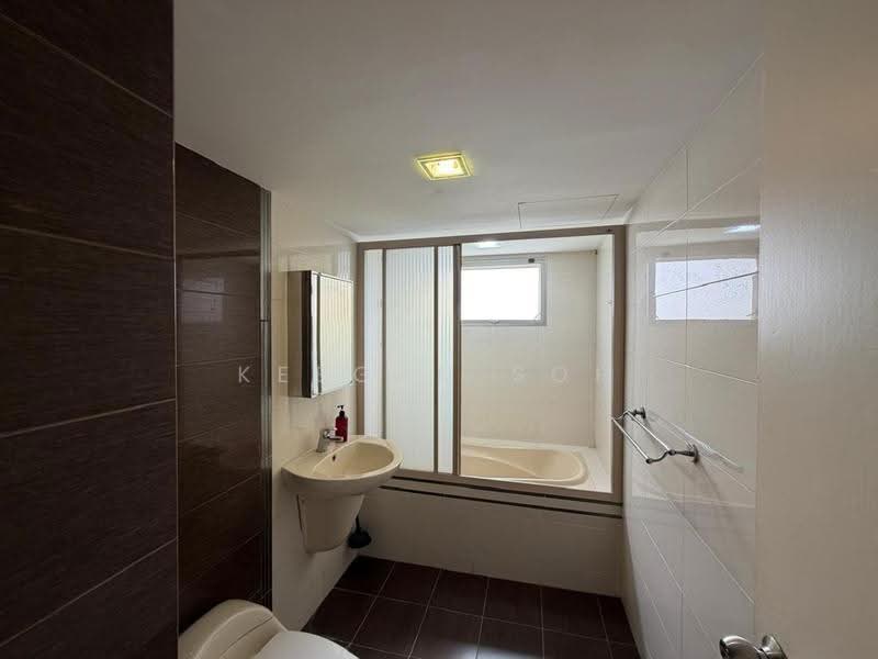 Condominium for Rent at Mont Kiara Pelangi - Keegan Soh - Bathroom - PropertyGuru.com.my
