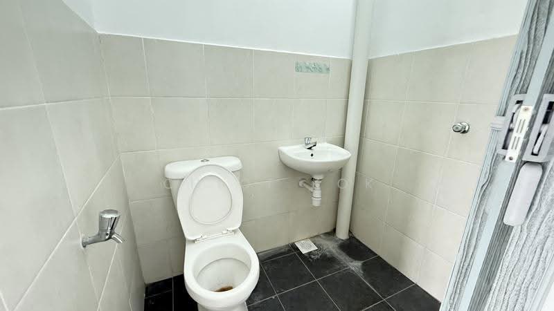 2-storey Terraced House for Sale in Taman Scientex Rawang (Rawang) - Chloe Kok - PropertyGuru.com.my