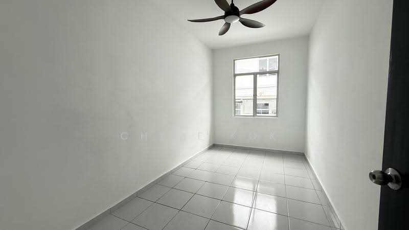 2-storey Terraced House for Sale in Taman Scientex Rawang (Rawang) - Chloe Kok - PropertyGuru.com.my