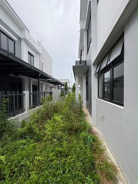 Rumah Kluster untuk Dijual di Taman Glenmarie (Johor Bahru) - JAN AU - Exterior - PropertyGuru.com.my