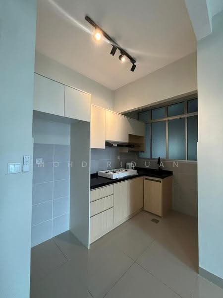 Service Residence for Sale at MH Platinum Residence - Mohd Riduan - Kitchen - PropertyGuru.com.my
