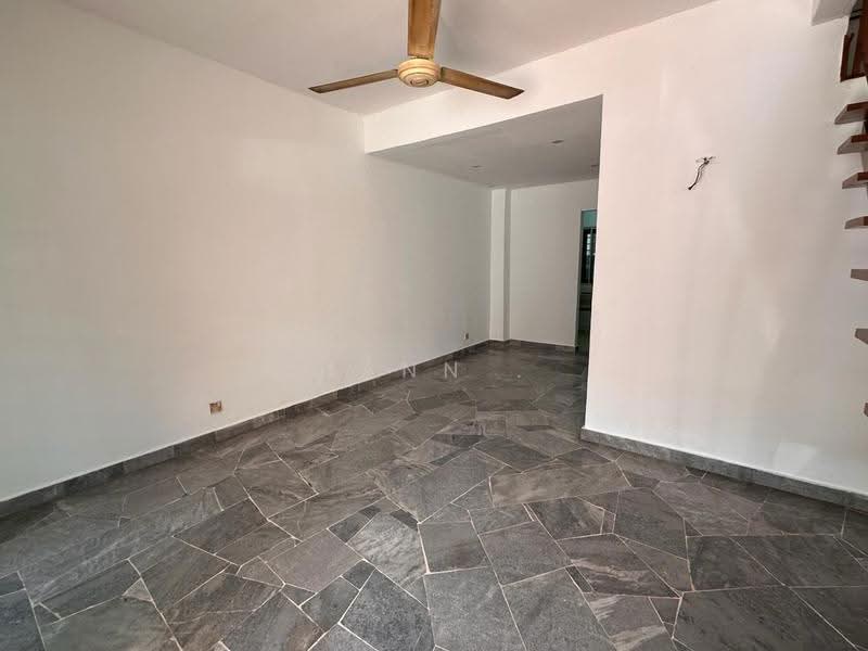 2-storey Terraced House for Sale in BANDAR PUCHONG JAYA (Puchong) - Hann . - Living Room - PropertyGuru.com.my