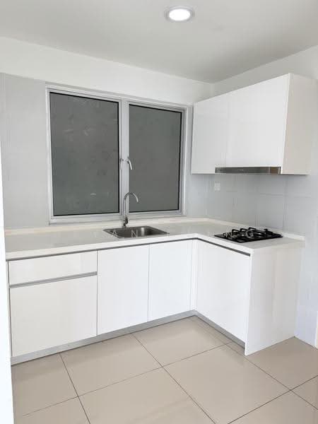 Kediaman Servis untuk Dijual di Galleria Equine Park - Bryan Cheng - Kitchen - PropertyGuru.com.my