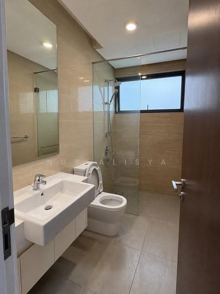 Kediaman Servis untuk Dijual di The Astaka @ 1 Bukit Senyum - Nur Alisya - Bathroom - PropertyGuru.com.my