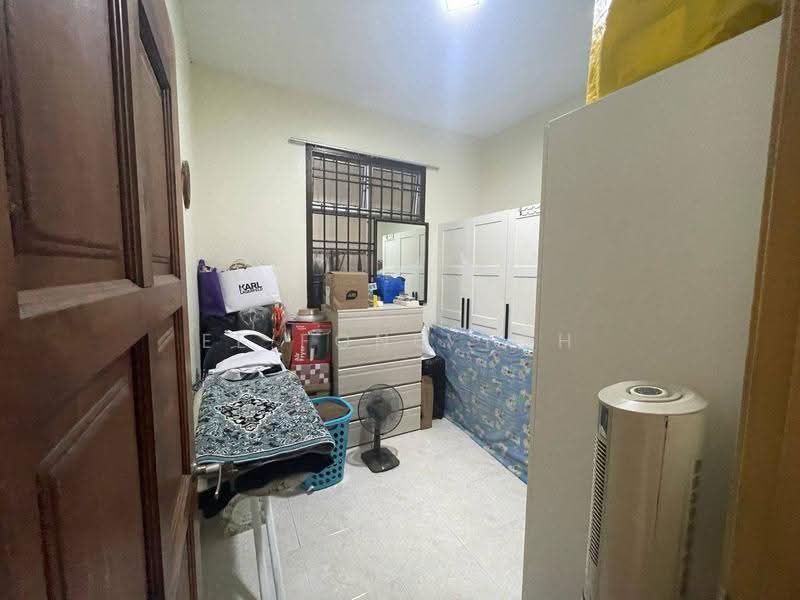 Rumah Teres 1-Tingkat untuk Dijual di Taman Setia Indah (Tebrau) - Ee Fong Toh - Bedroom - PropertyGuru.com.my