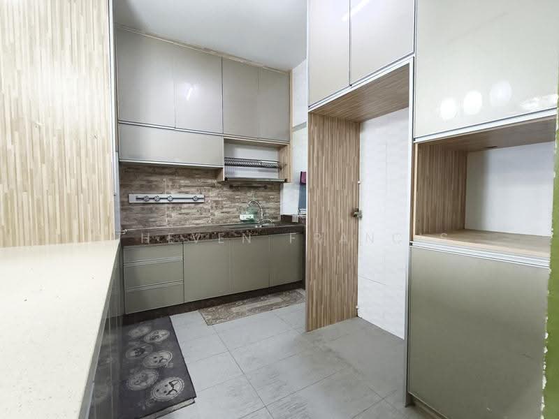 Pangsapuri untuk Dijual di Sri Ledang - Stheven Francis - Kitchen - PropertyGuru.com.my