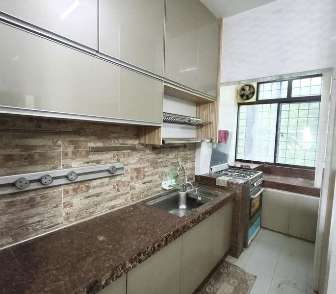 Pangsapuri untuk Dijual di Sri Ledang - Stheven Francis - Kitchen - PropertyGuru.com.my