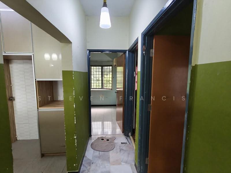 Pangsapuri untuk Dijual di Sri Ledang - Stheven Francis - Corridor - PropertyGuru.com.my