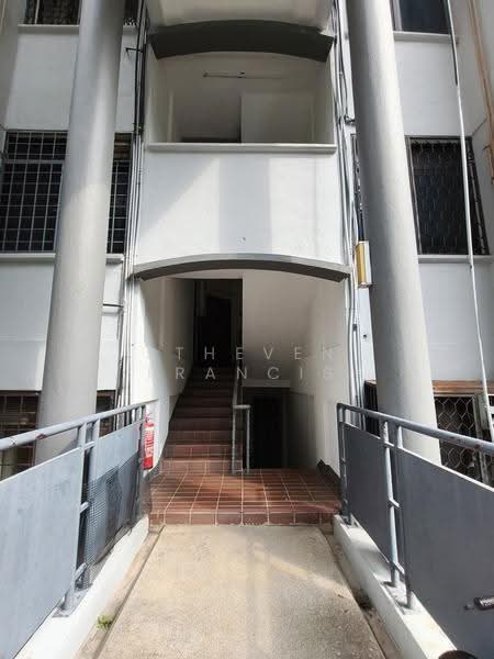 Pangsapuri untuk Dijual di Sri Ledang - Stheven Francis - Entrance - PropertyGuru.com.my