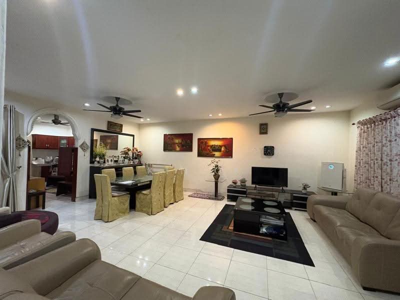 2-storey Terraced House for Sale in Puchong (Selangor) - Kin CK - Living Room - PropertyGuru.com.my